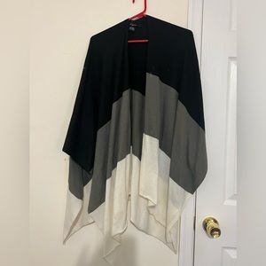 Black, gray and white cardigan//blazer